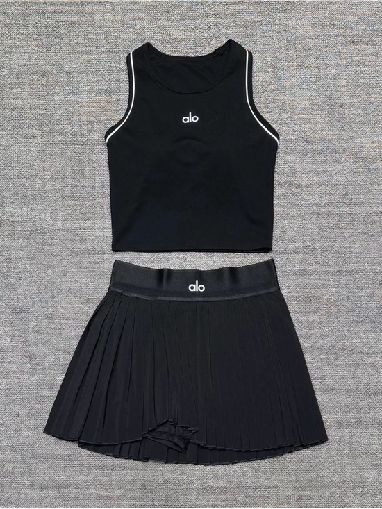 ALO Yoga Tops - ALO Yoga Black Tank Top with White Trim
